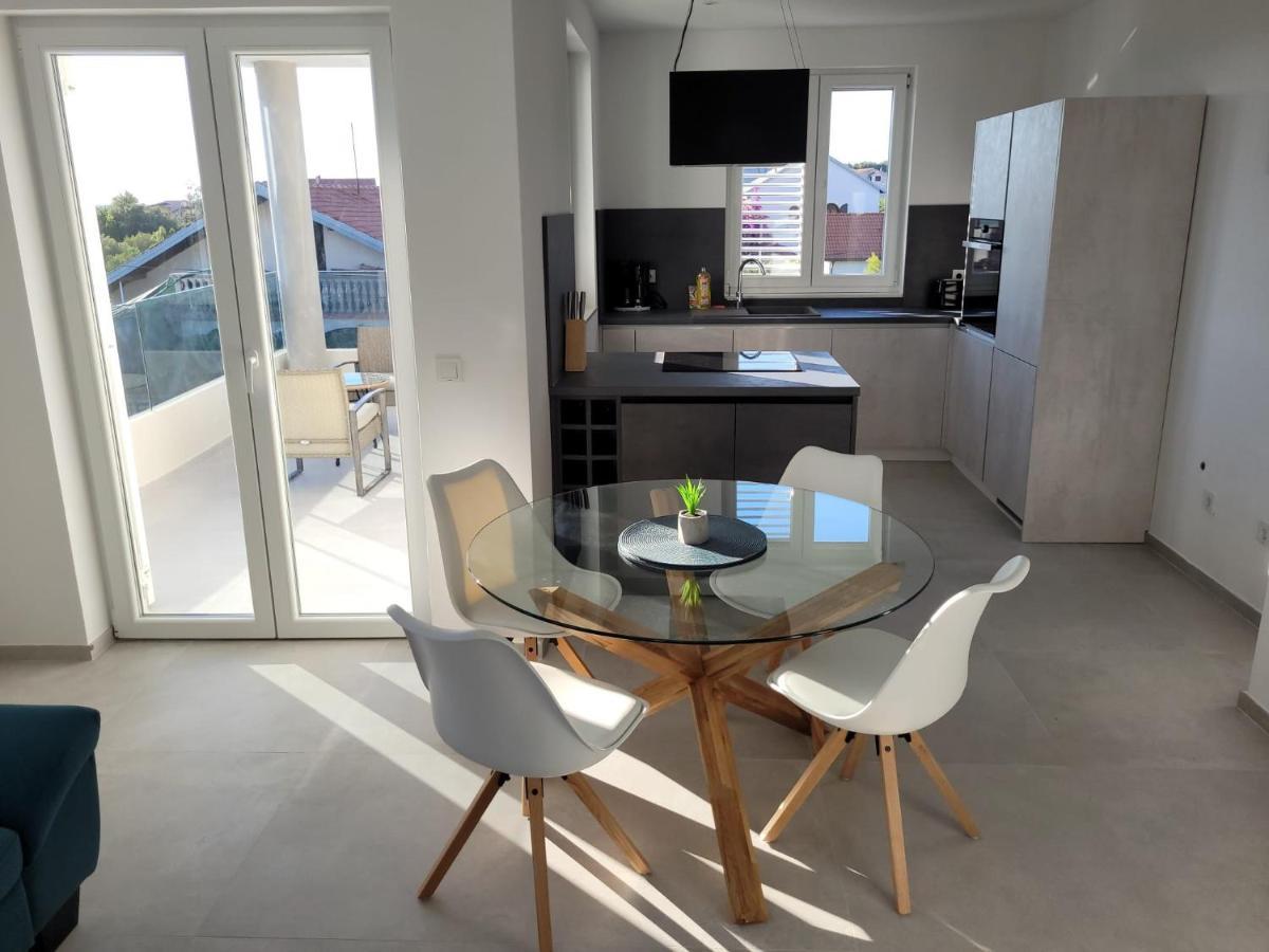 比比涅Haus Dalmatia With Heated Pool公寓 外观 照片