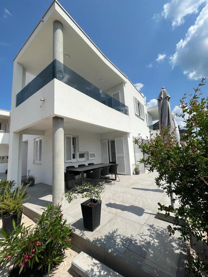 比比涅Haus Dalmatia With Heated Pool公寓 外观 照片