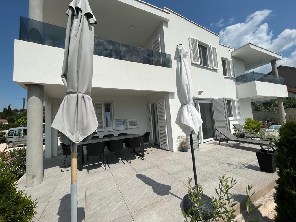 比比涅Haus Dalmatia With Heated Pool公寓 外观 照片